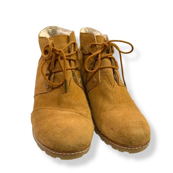 TOMS Women’s Booties Tan Suede Wedges Lace Up Size 10 Boho Outdoors - Picture 1 of 6